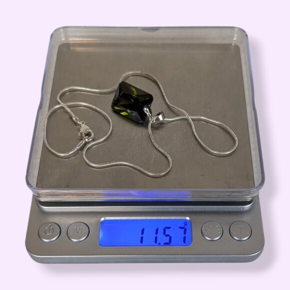 Faceted Green Glass Pendant Necklace - Picture 7 of 7